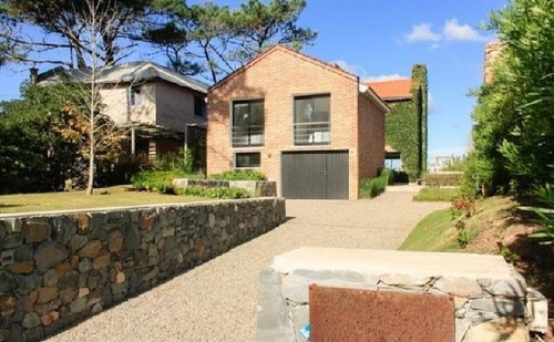 Casas En Venta 3 Dormitorios Montoya Punta Del Este - Dl410