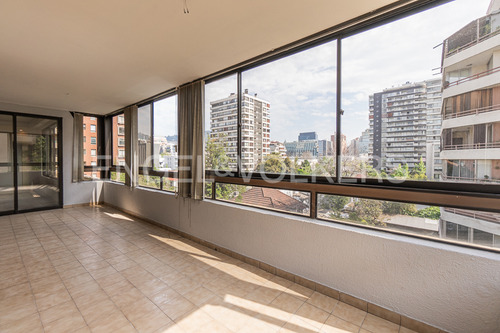 Penthouse - Europa/ Ricardo Lyon