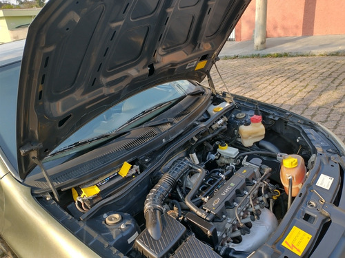 Imagem 9 de 15 de Chevrolet Celta 2010 1.0 Life Flex Power 3p