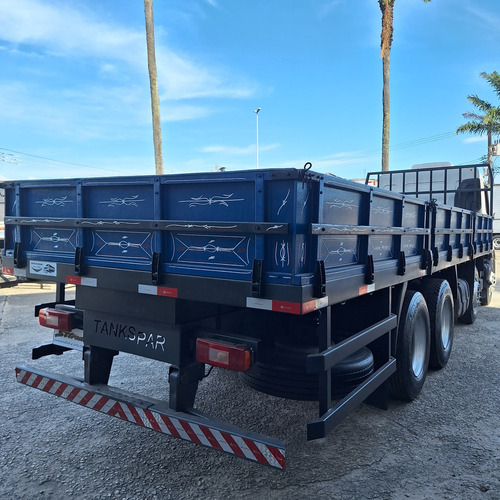 Volvo Bitruck Vm330 Ano 2013 Equipado Com Carroceria