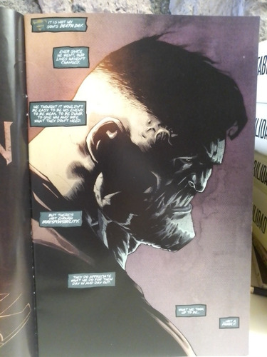 Superman #42 Dc Universe - Gleason / Tomasi / Sanchez (Usado)