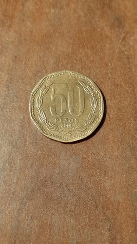 Moneda Chilena De 50 Pesos Año 2008, Con Falla Chiiie...