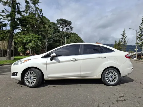 Ford Fiesta 1.6 Titanium At