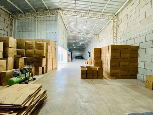 Bodega Nueva, La Mejor Conectividad, 550 M2