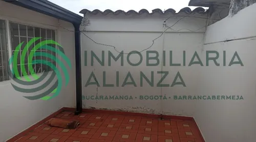 Casa En Venta En Cabecera Del Llano. Cod V61678