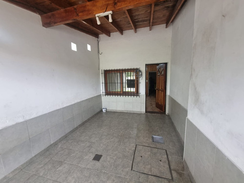 Duplex En Alquiler 2 Ambientes Con Cochera, Barrio Textil, Hurlingham