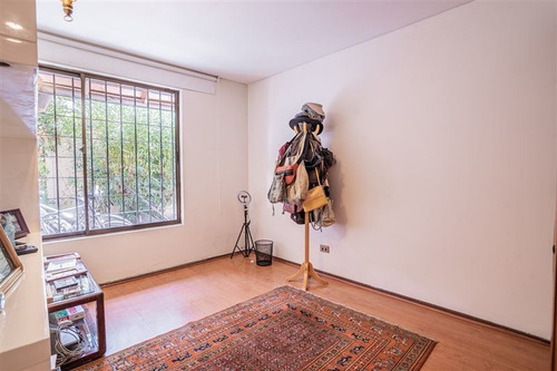 Imagen 11 de 24 de Casa De 5 Dorm + Servicios. Colegios Everest Y Santiago