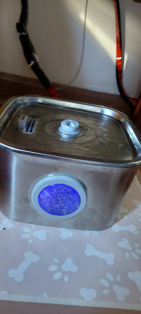 Foto real de Bebedero Para Gatos Automático Acero Inoxidable Diseño 2,6l