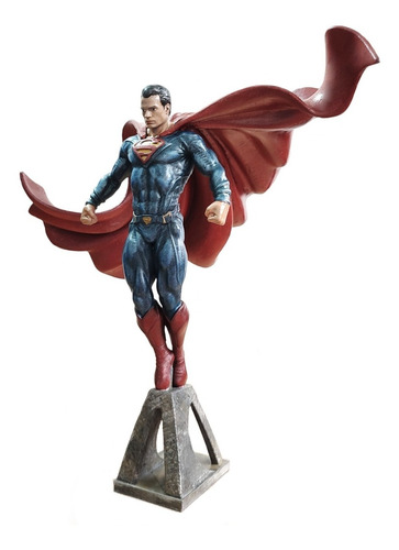 Superman Figura Hiperrealista En Escala 1:8