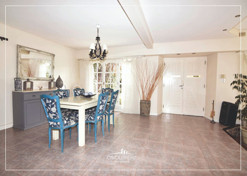 Colina De Peralta Ramos- Espléndido Chalet 5 Ambientes C/cochera