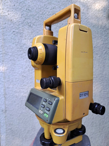 Taquímetro Topcon Dt 104