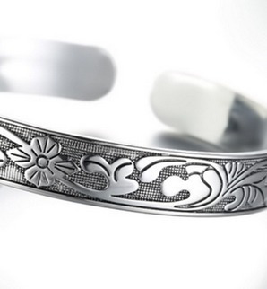 Brazalete Grabado Flor De Vid Ciruelo Cromada Plata 925