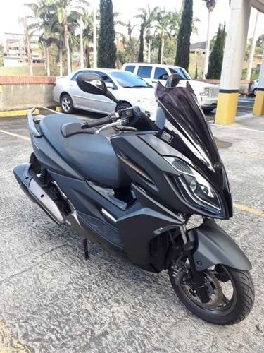 Imagen 3 de 12 de Kymco K-xct 300