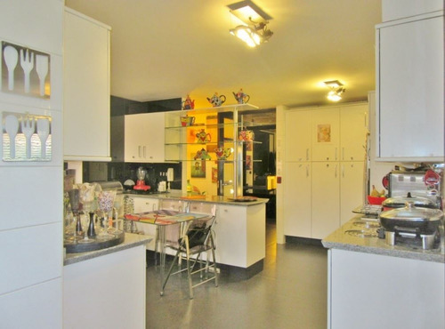 Departamento En Venta De 3 Dorm. En Las Condes