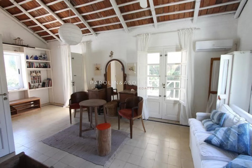 Casa En Venta De 3 Dormitorios En Montoya, Punta Del Este.