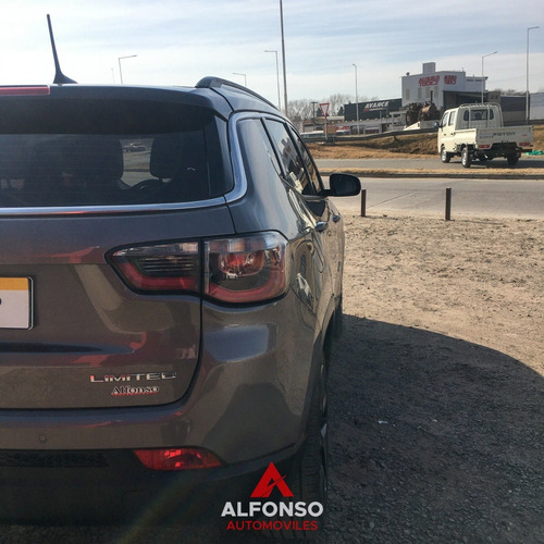 Imagen 8 de 11 de Jeep Compass 2019 2.4 Limited 170cv Atx