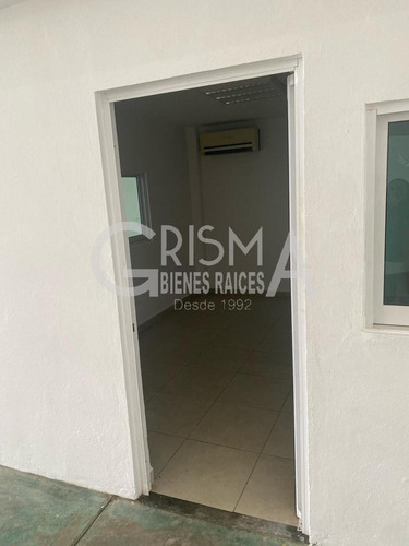 Amplia Bodega En Excelente Ubicación En Venta O Renta En Tuxpan, Ver