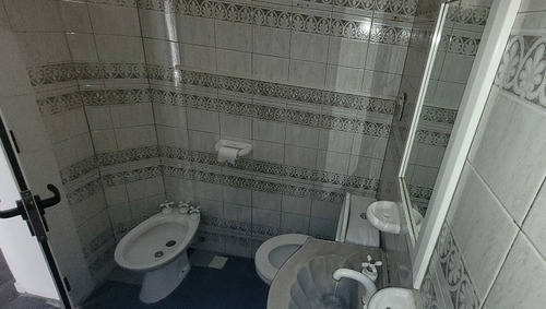 Imagen 8 de 11 de Alquiler Departamento De 3 Ambientes Para Uso Profesional/comercial