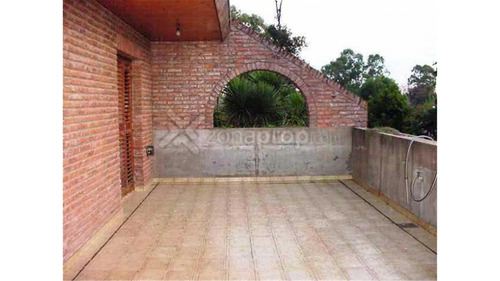 Imagen 8 de 10 de Casaquinta En Venta 5 Dormitorios Udaondo Ituzaingo :: 2300m