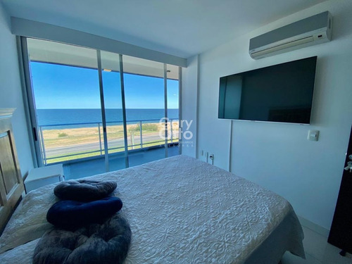 Imagen 20 de 29 de Encantador Departamento Primera Linea De Playa Mansa!! Consulte