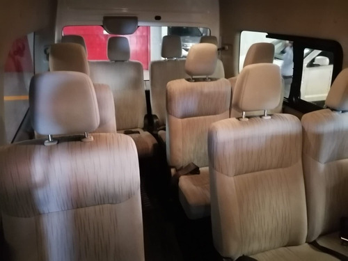 Imagen 8 de 15 de Nissan Urvan 2018 2.5 15 Pas Ampliapack Seg Die Mt