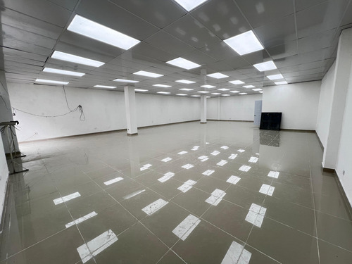 Local Comercial En Renta - Ave. 27 De Febrero-230m2