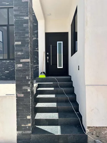 Casa Grande Tipo Minimalista