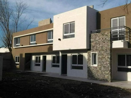 Duplex En Venta En Ituzaingo Norte