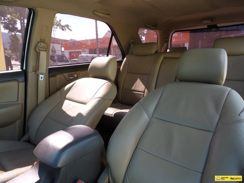 Imagen 12 de 15 de Toyota Fortuner 2.7 4x2 Gasolina
