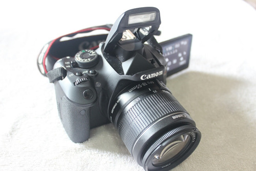 Canon 600d T3i Com Lente 18-55mm . Desconto A Vista