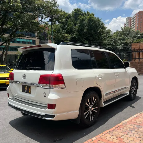 Toyota Land Cruiser 4.5 Imperial Lc200 Diésel