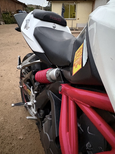 Moto Benelli Rk6