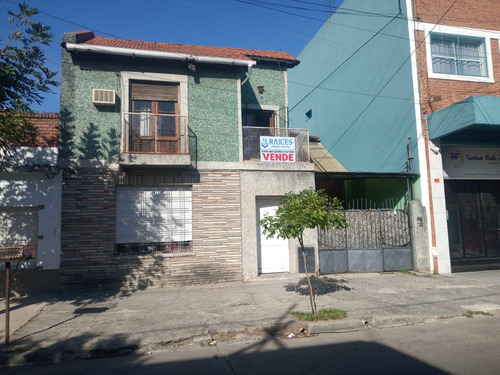 Vendo Vivienda Multifamiliar De 10 Ambientes Isidro Casanova A Mtrs De Ruta 3