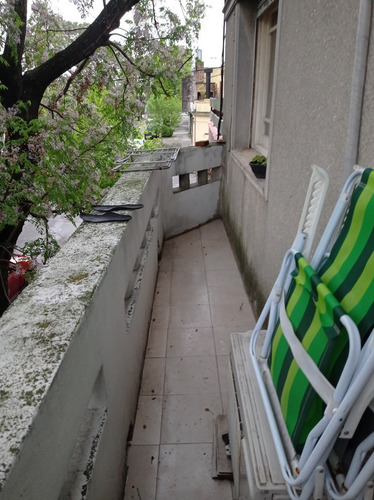 Casa En Dos Plantas Con Garaje,