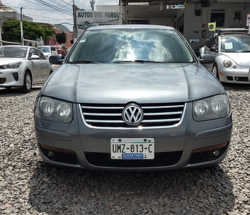 Imagen 2 de 15 de Volkswagen Jetta Cl Team 2013