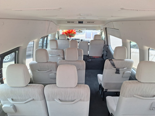 Nissan Urvan 2.5 15 Pas Amplia Aa Mt