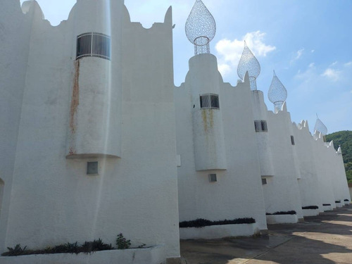 Imagen 10 de 11 de Frances Mijares Vende Infraestructura Hotelera En Barcelona Anzoategui Cód 161199