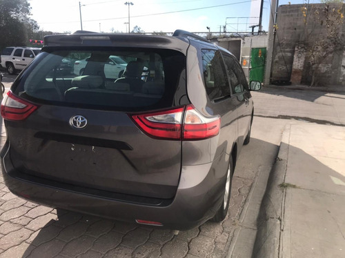 Toyota Sienna 2017 3.5 Le At