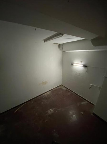 Imagen 6 de 8 de Peron Al 1600 Y Montevideo 3 Mts De Frente 53 M2