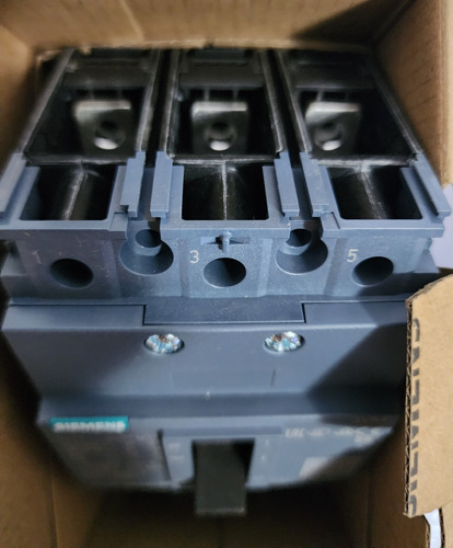 Interruptor Automatico 3p 160a Reg 25ka Ref 3vm1116 Siemens