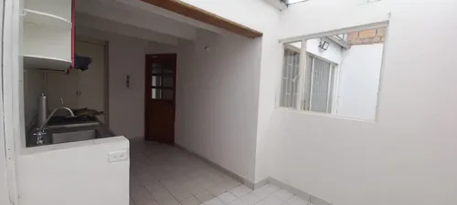 En Arriendo Casa De Dos Niveles En Normandía, Bogotá (18751).