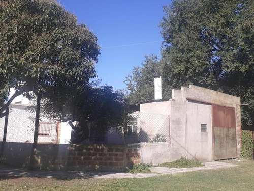 Casa Lote En Esquina. Zona 228 Y Colon.