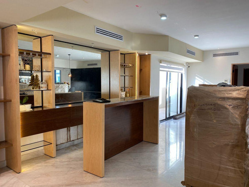 Residencia De Lujo En Venta En La Herradura Club De Golf, En Calle Privada, Con Alberca, 4ta Recámara En Pb, Sin Vecino Atrás, Colinda Con El Green, Equipada Con Acabados De Lujo!!