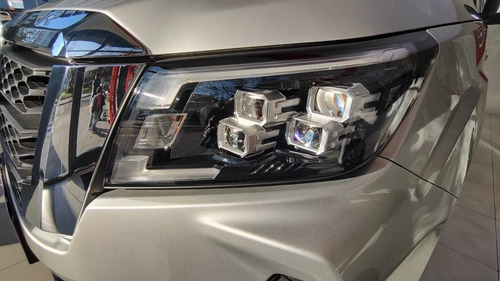 Imagen 20 de 25 de Nissan Frontier Xe 4x4 Manual 2022