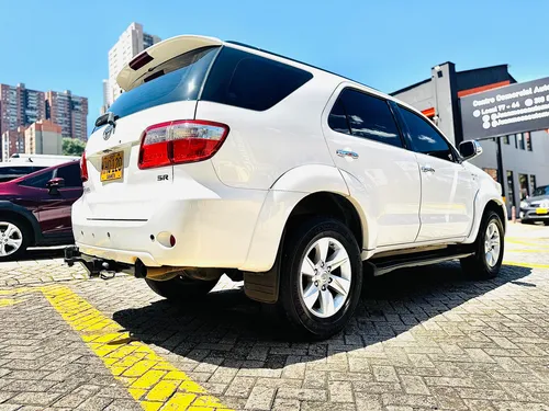 Toyota Fortuner 4.0 Sr5