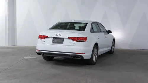 Audi A4 2.0 40 TFSI DYNAMIC DCT