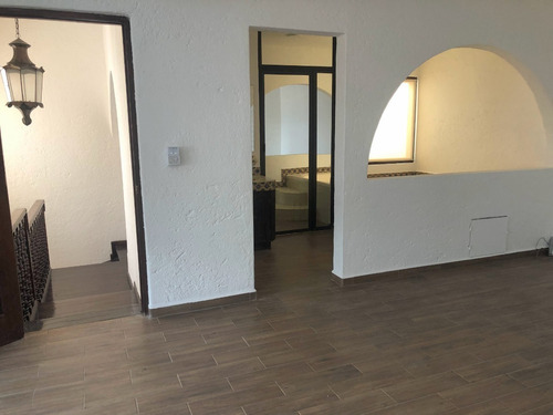 Imagen 19 de 29 de Rento En Cuernavaca Vista Hermosa Zona Dorada 2 Encantadoras Y Amplias Villas Estilo Mexicano Moderno Recien Remodeladas En Pequeño Y Exclusivo Conjunto Con Jacuzzi Privado Y Alberca Con Calf. Solar