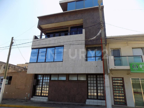 Local En Venta, Col. Centro, Coatzacoalcos, Ver.