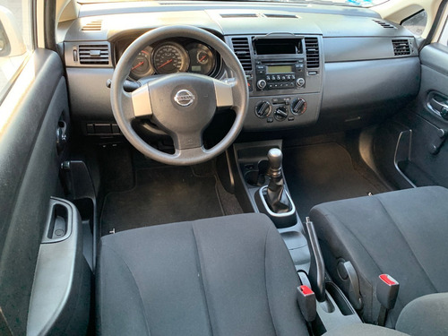 Imagen 7 de 12 de Nissan Tiida Sedan Advance Tm Ac 1.8 2018