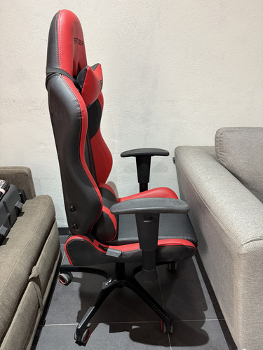 Silla Gamer Vertagear Sl2000 Color Negro Con Rojo (Usado)